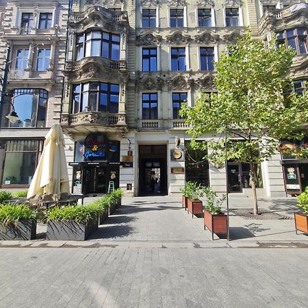 Apartment In The Strict City Centre 罗兹 外观 照片
