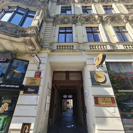 Apartment In The Strict City Centre 罗兹 外观 照片