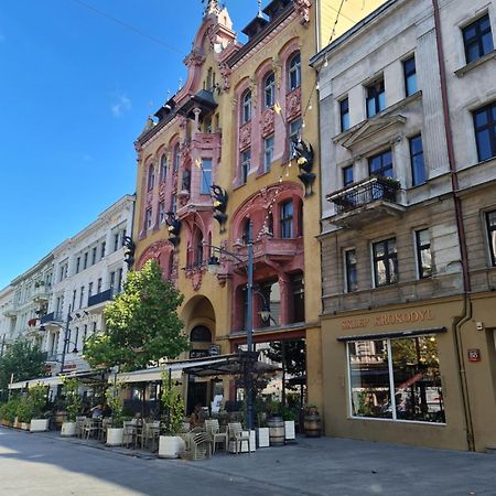 Apartment In The Strict City Centre 罗兹 外观 照片