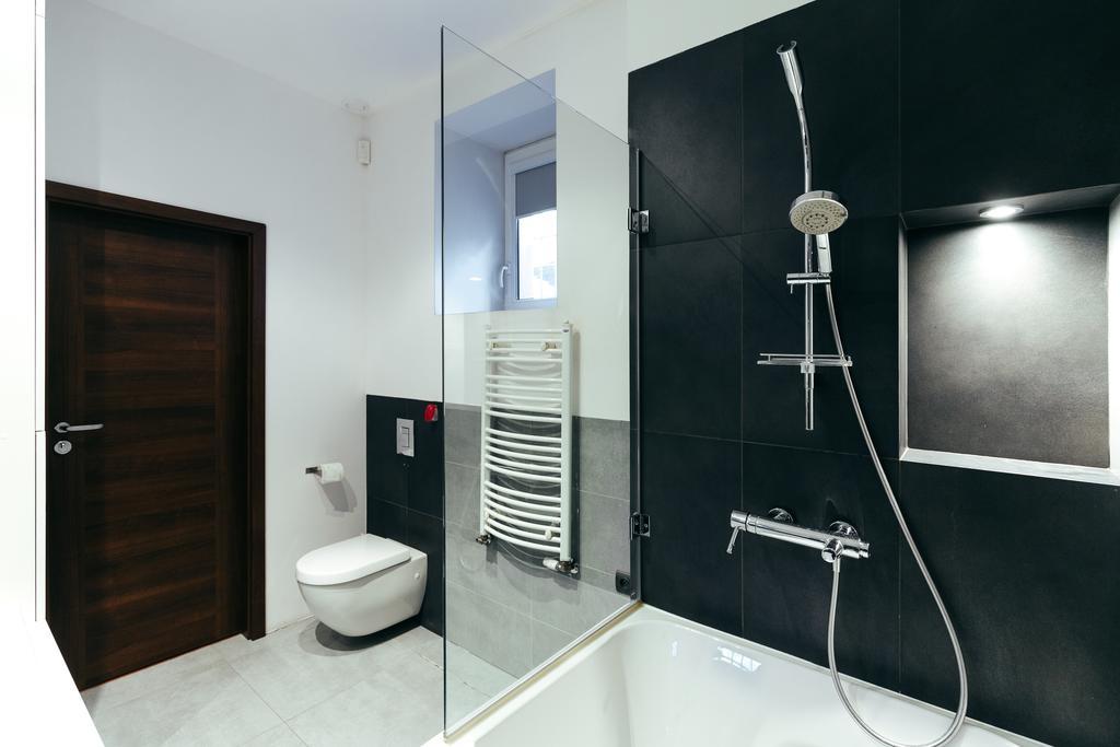 Apartment In The Strict City Centre 罗兹 外观 照片